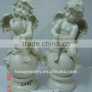 Resin Angel Figure thumbnail-1