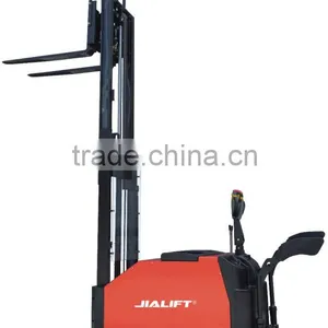 4.5m Electric Reach Stacker Q1345 thumbnail-1