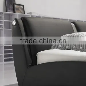 2015 Milano Leather Bed thumbnail-2