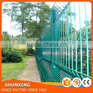 Blue Color Metal Wire Fence (factory&exporter) thumbnail-6