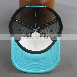 Customer High Quality 5 Panels Snapback Hat With Woven Lable thumbnail-6
