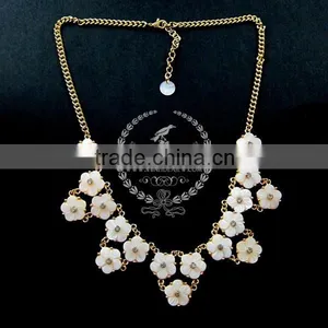 Vintage White Shell Flower Chunky Choker Fashion Women Statement Necklace Jewelry 2013 6390023 thumbnail-1