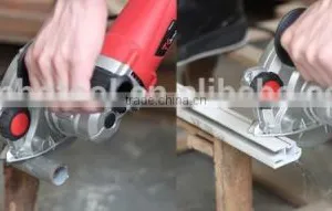EDCS110B 950W Double Blade Circular Saw thumbnail-3