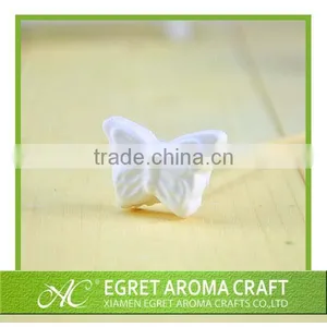 Natural Ceramic Air Freshener With Rattan Sticks thumbnail-1