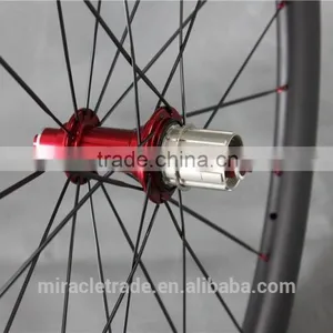 56mm Clincher Wheels Red R36 Hub Carbon Wheels Red Nipples Full Carbon Wheels China W56C thumbnail-6