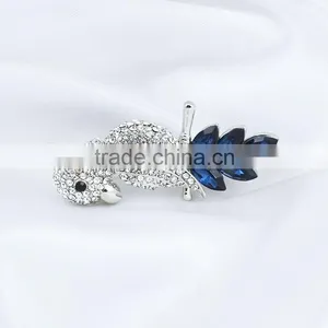 Fashion Bird Shape Parrot Rhinestone Brooch Wedding Invitation thumbnail-6