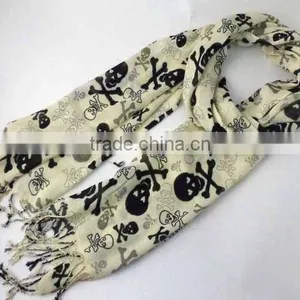 WLHH0222-40 100% Rayon Cream Skull Printed Lady Scarf thumbnail-1