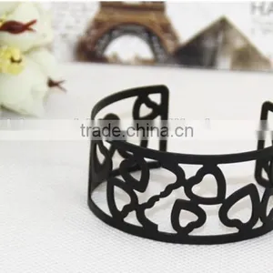 Latest Black Metal Jewelry Bangle,popular Heart Style Bangle for Young Girls thumbnail-2