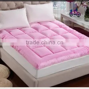 White Goose Down and Feather Filled Mattress Topper Bed Mattress thumbnail-5
