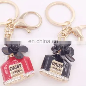Customize Flower Shape Key Chain Promotion Fashion Key Chain thumbnail-5