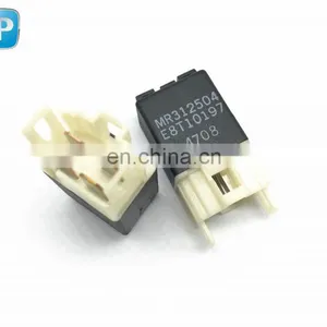 Engine Control Relay E8T10197 For Mi-tsubishi Pajero Shogun MK3 3.2 DID 2000-2006 MR312504 thumbnail-1