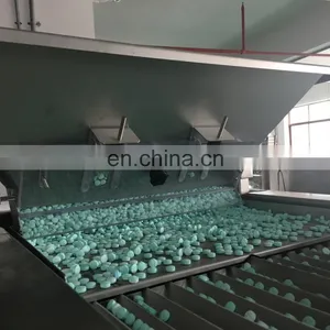 Fully Automatic 8 Channel Capsule Gummy Bear Candy Salt Tablet Counting Packing Machine thumbnail-2