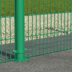 Hot Dip Galvanized Wall Cladding 4 ft 2x4mm Black Welded Wire Fencing thumbnail-4