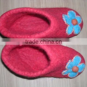 Baby Felt Shoes thumbnail-1