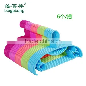 Plastic Cloth Hanger thumbnail-3
