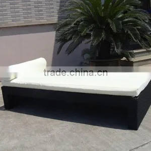 Patio Rattan Lounge Daybed Poolside thumbnail-4