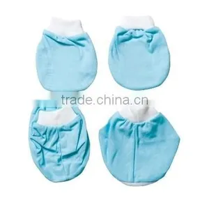 Adorable Baby and Infant Mitten and Booties Set thumbnail-2