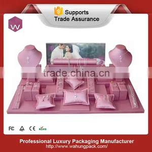Pink Wooden Display For Jewelry Set Model With Custom Logo Photo thumbnail-1