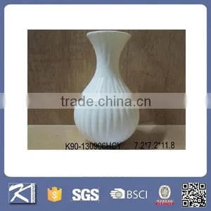 High Grade Chinese White Porcelain Flower Vase thumbnail-2