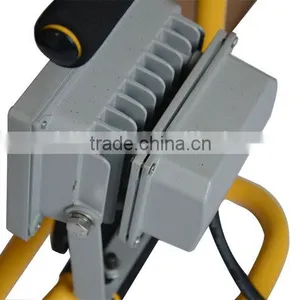 Hot Sale S Type 10w20w LED Floodlight With Tripod thumbnail-3