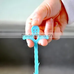 Drain Cleaning Tool DIY Plumbing Dredger Removing Hair Clogs Works on Showers Bathroom Sinks Kitchen Sinks thumbnail-3