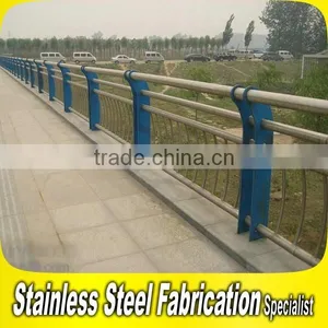 Outdoor Floor Mounting Stainless Steel Highway Aluminum Guardrail thumbnail-3