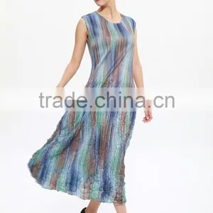 Women Latest Designs Colorful Printing Sleeveless Pleated Dresses thumbnail-2
