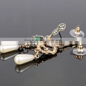 Europe and the United States Style Hollow Out Diamond Flowers Necklace Set thumbnail-3