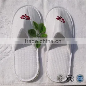 Personalized Hotel and SPA Waffle Slipper With Embroidary Logo for Men Bathroom Slippers thumbnail-1