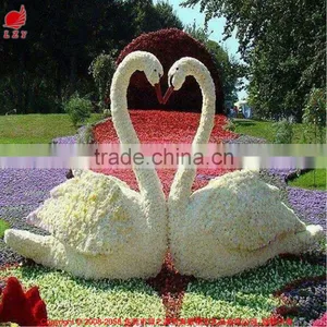 Artificial Milan Grass Topiary Swan Plant Statue Animal for Garden Decoration thumbnail-1