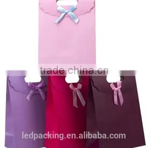 Dark Color Printing Present Bags,customized Paper Gift Bag thumbnail-3