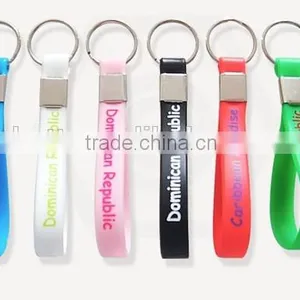 Wholesale Colorful Silicone Band Keychain Custom Silicone Keyring thumbnail-1