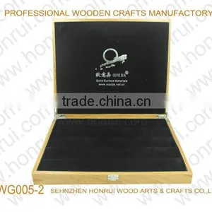 Wooden Gift Package With Velvet Lining thumbnail-1