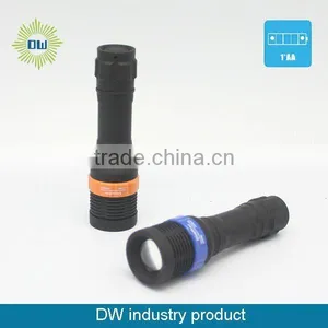 Small Zooming Plastic Electric Torch thumbnail-1