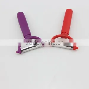 Red And Purple Stainless Steel Blade Peeler thumbnail-1