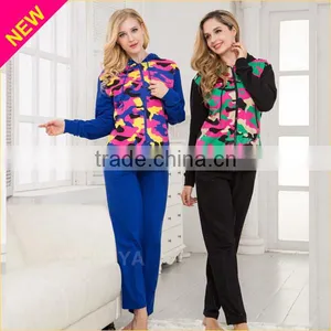 Fancy Colorful Leopard Printing Family Pajamas With Zip + Hood Design Winter Women Pajamas Set OEM thumbnail-1