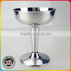 Disposable Silver Plastic Champagne Cup thumbnail-1