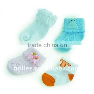 Knitting Pattern Baby Socks thumbnail-1