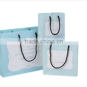 Special Best Selling Glossy Paper Gift Bag thumbnail-4