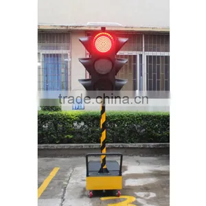 High Quality 300mm Four Direction Solar Powered Temporary Led Traffic Signal Light thumbnail-5