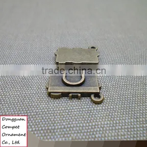 Wholesale Diy Accessories Archaize Alloy Mini Digital Camera Pendant thumbnail-3