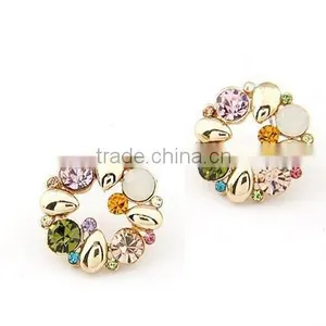 Round Colorful Stud Earring Flower Crystal Earring Clear Rhinestone Crystal Stud Earrings thumbnail-1
