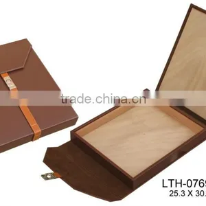 Portable Bonded Leather Cigar Cases,cigar Small Humidor With Mahogany Veneer thumbnail-1