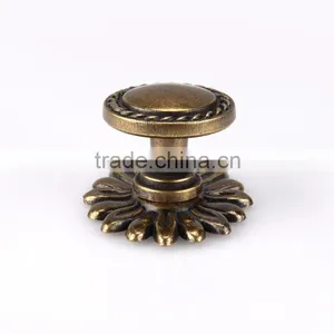 Hot Selling Vintage Antique Brass Cupboard Knobs and Pulls thumbnail-3