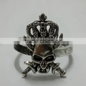 Vintage Metal Alloy Human Skeleton Napkin Ring for Halloween Holiday thumbnail-1