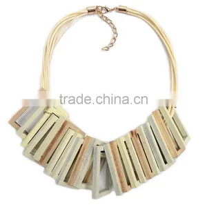 Red Black Wooden Square Pendant Choker Necklace Geometric Wood Choker Necklace Korea Wax Cord Choker Necklace thumbnail-2