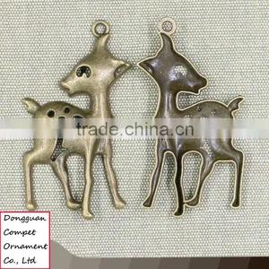 Wholesale Metal Jewelry Zinc Alloy Hollow Out Sika Deer Pendant thumbnail-1