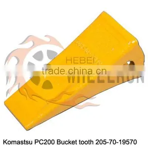 Komatsu Excavator PC200 Bucket Tooth 205-70-19570 thumbnail-1