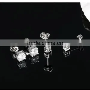 Fashion Design for Women Zircon cz Claw Setting Earring thumbnail-4