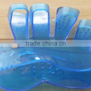 PVC Material Five Finger Soft Brush Comb for Pet Bathing thumbnail-6